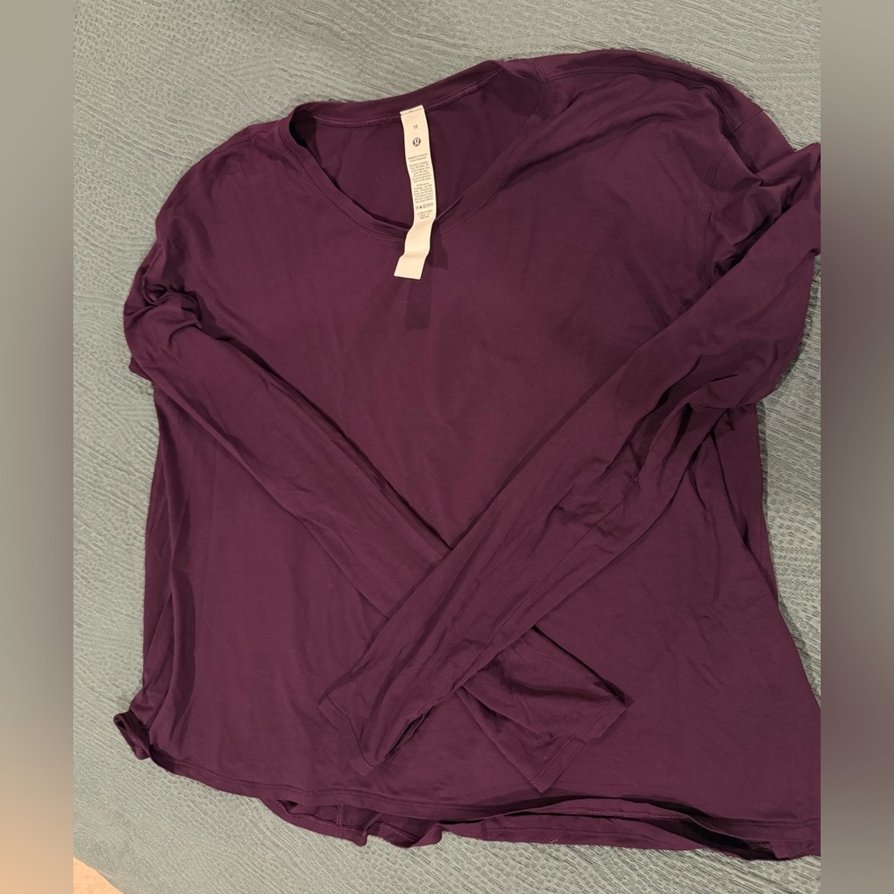 Lululemon long sleeve Top - Plum size 10